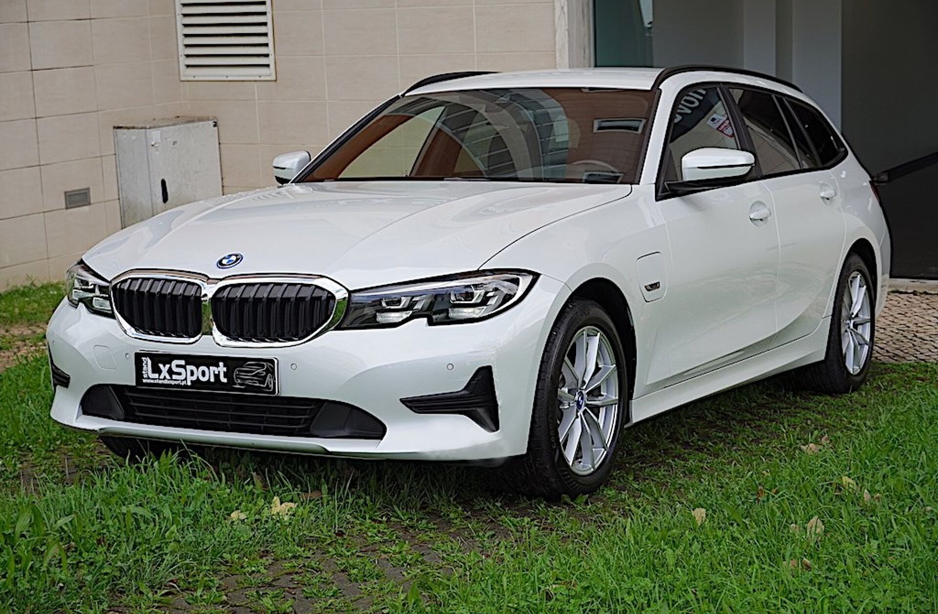 BMW Serie-3 320 e Touring Corporate Edition Auto