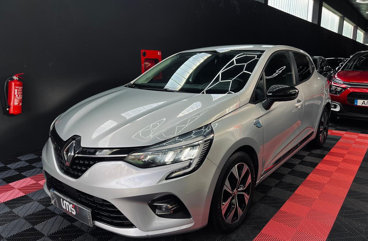 RENAULT Clio 1.0 TCe Intens