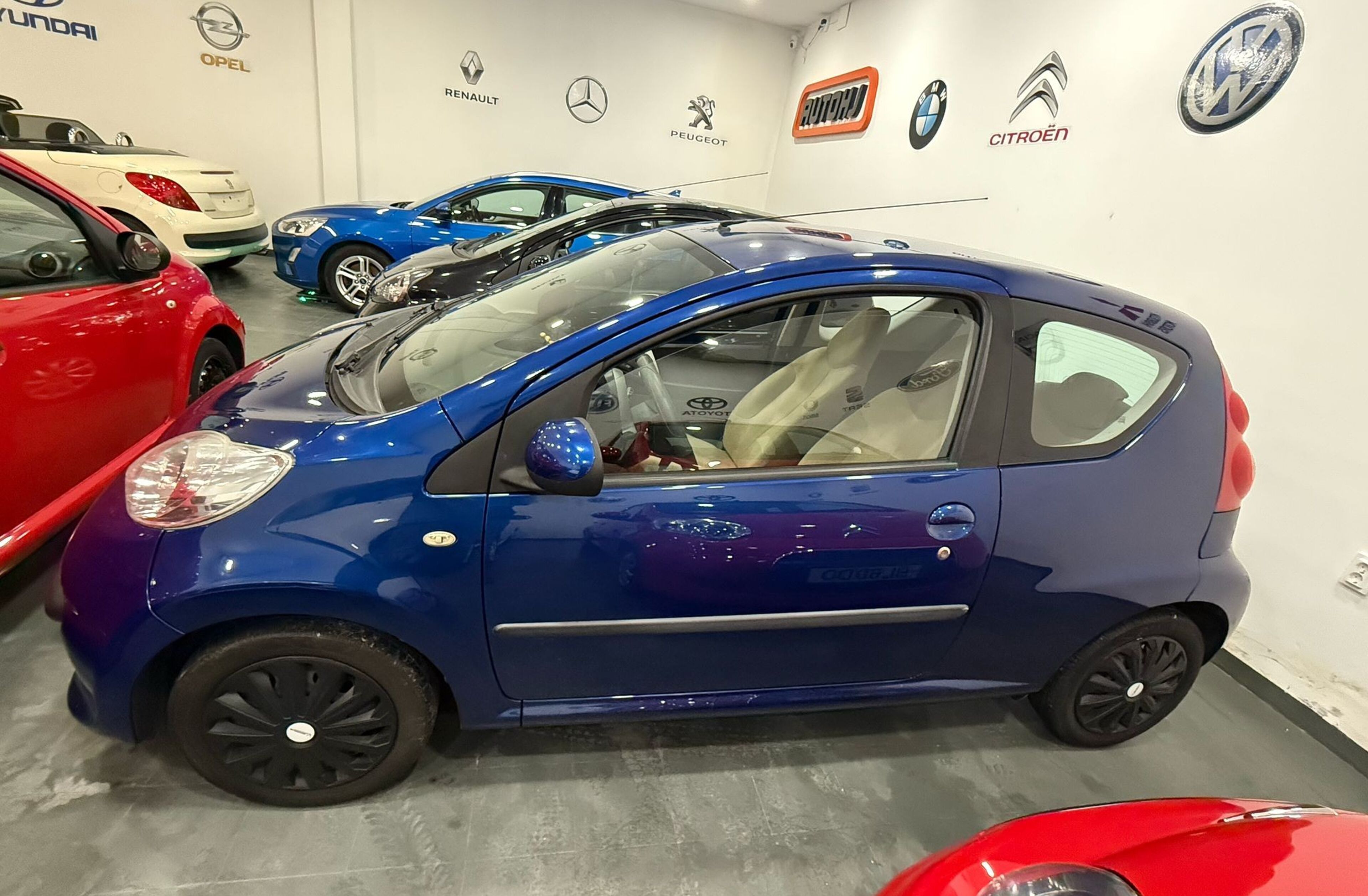 PEUGEOT 107 1.0 Urban