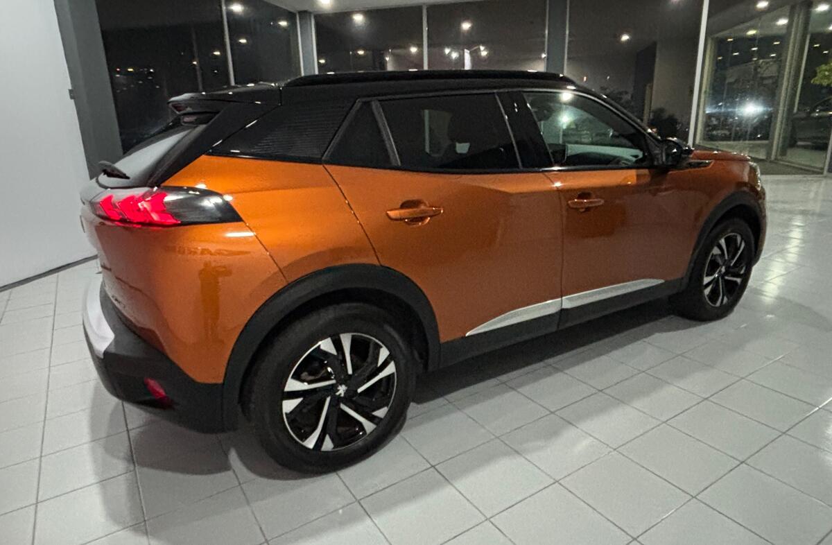 PEUGEOT 2008 e- 50 kWh GT