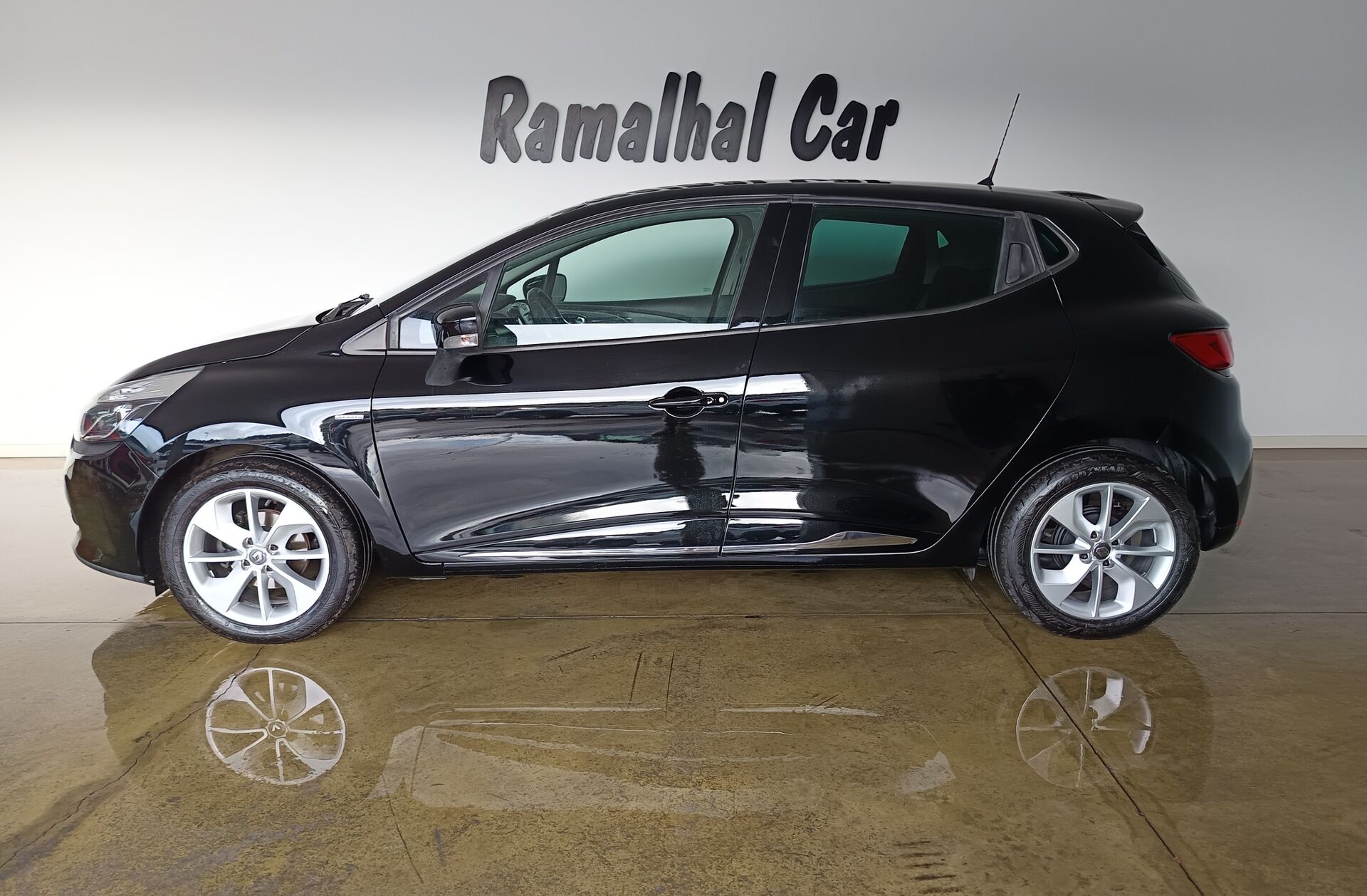 RENAULT Clio 1.5 dCi Limited