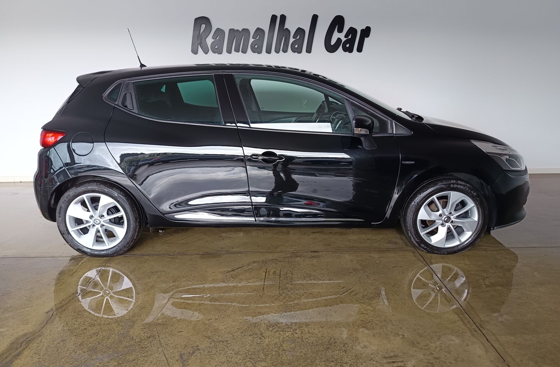 RENAULT Clio 1.5 dCi Limited