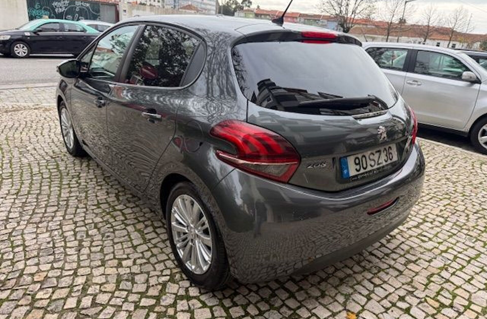 PEUGEOT 208 1.2 PureTech Style