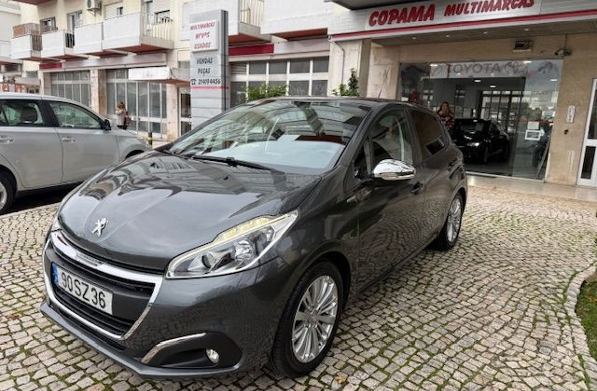 PEUGEOT 208 1.2 PureTech Style