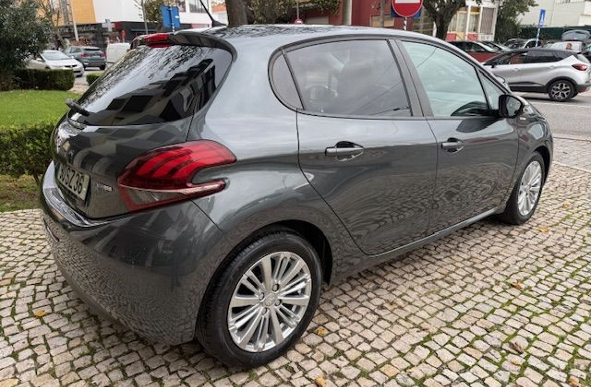 PEUGEOT 208 1.2 PureTech Style