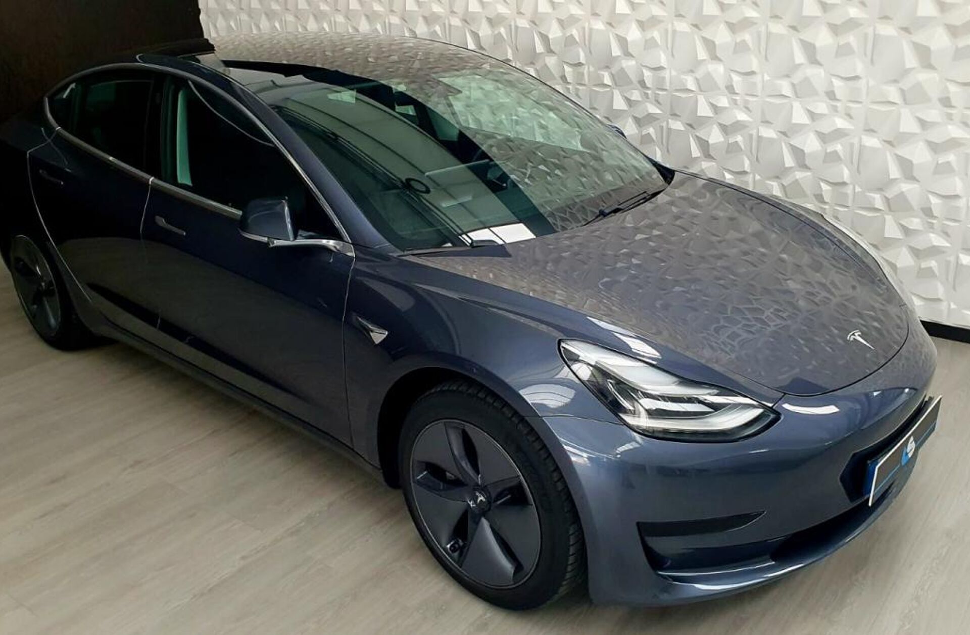 TESLA Model 3 Long-Range Dual Motor AWD