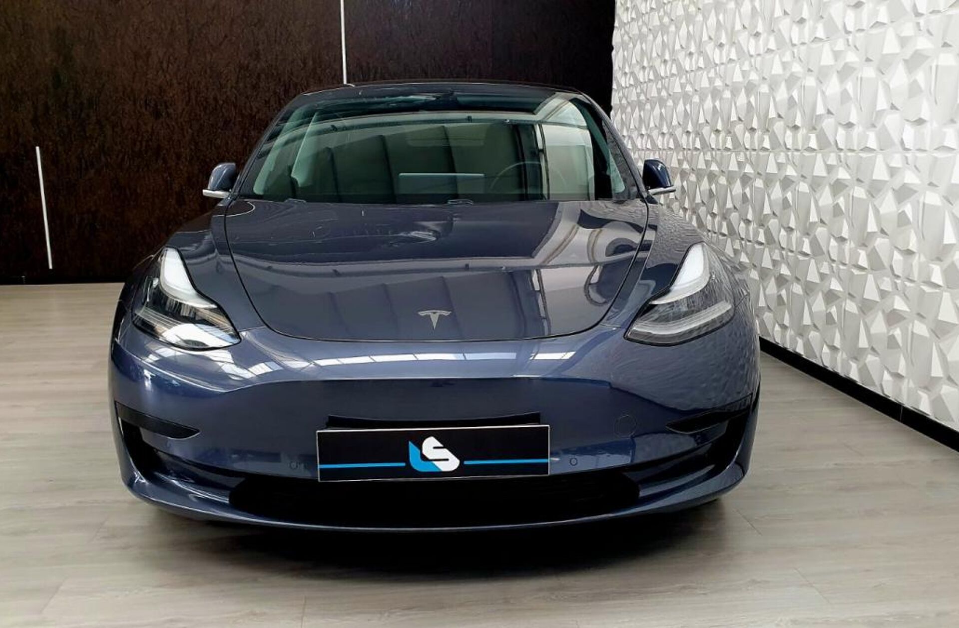 TESLA Model 3 Long-Range Dual Motor AWD