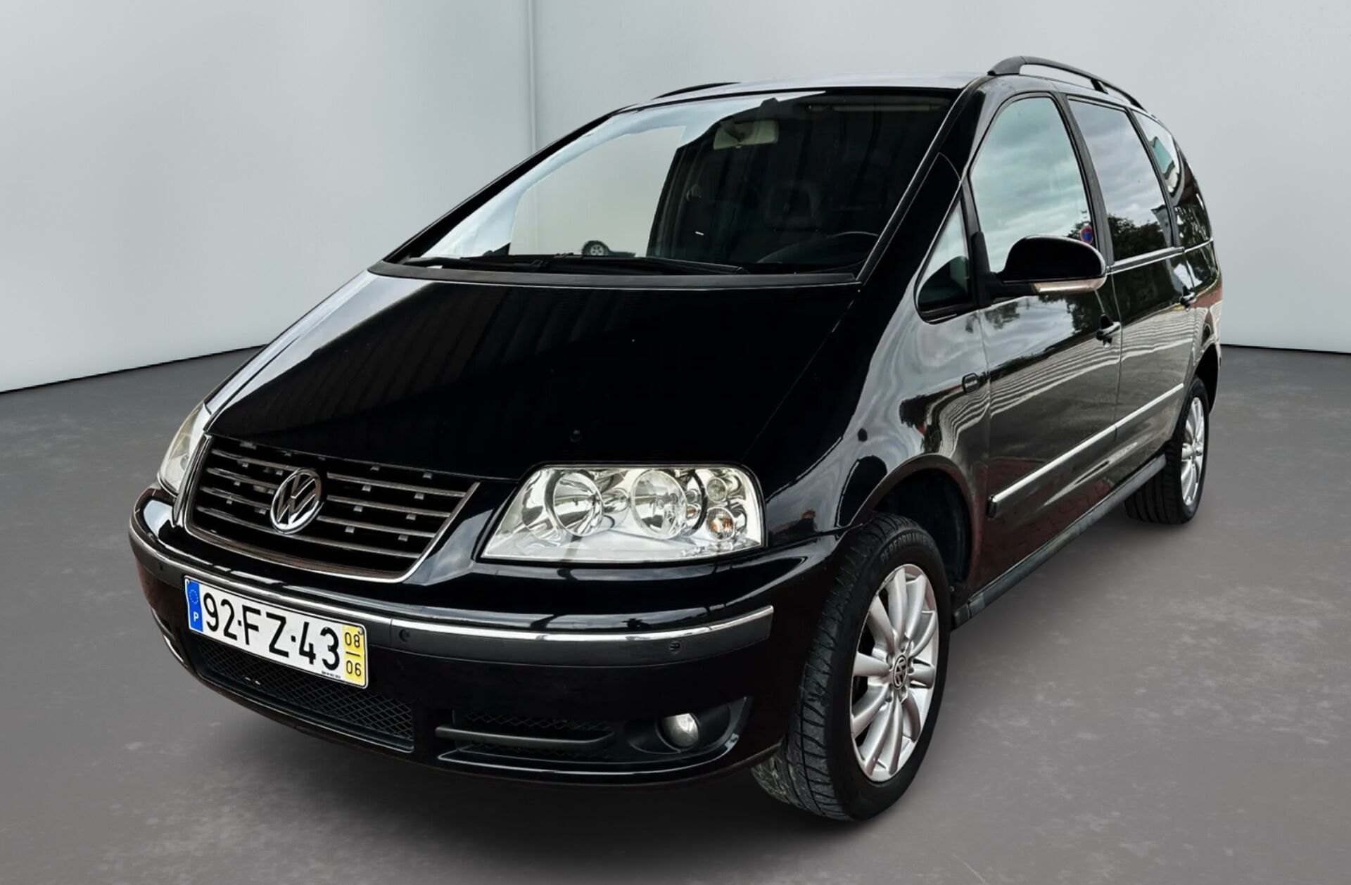 VOLKSWAGEN Sharan 2.0 TDi Confortline