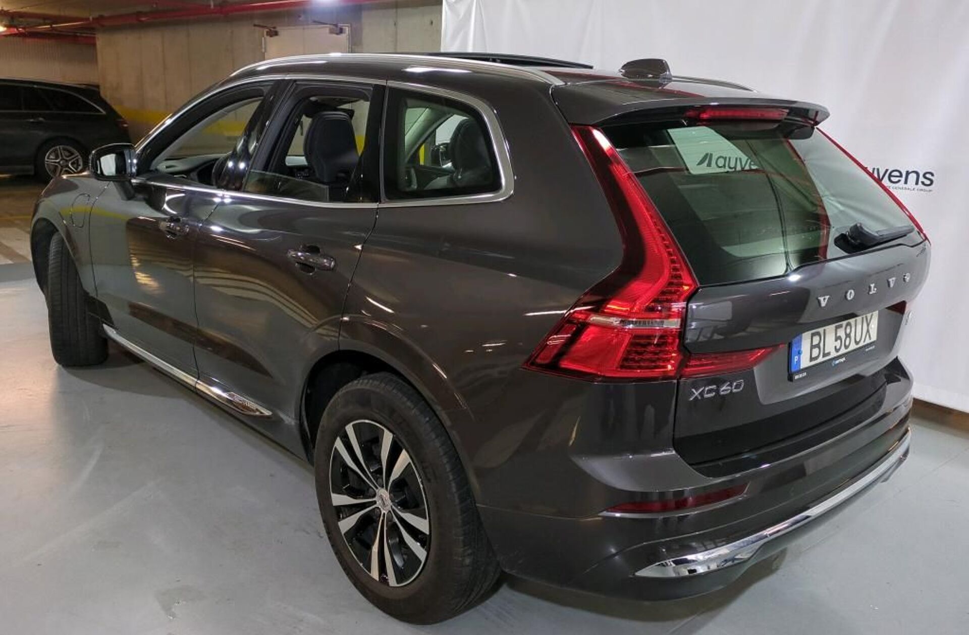 VOLVO XC60 2.0 T6 PHEV Core AWD