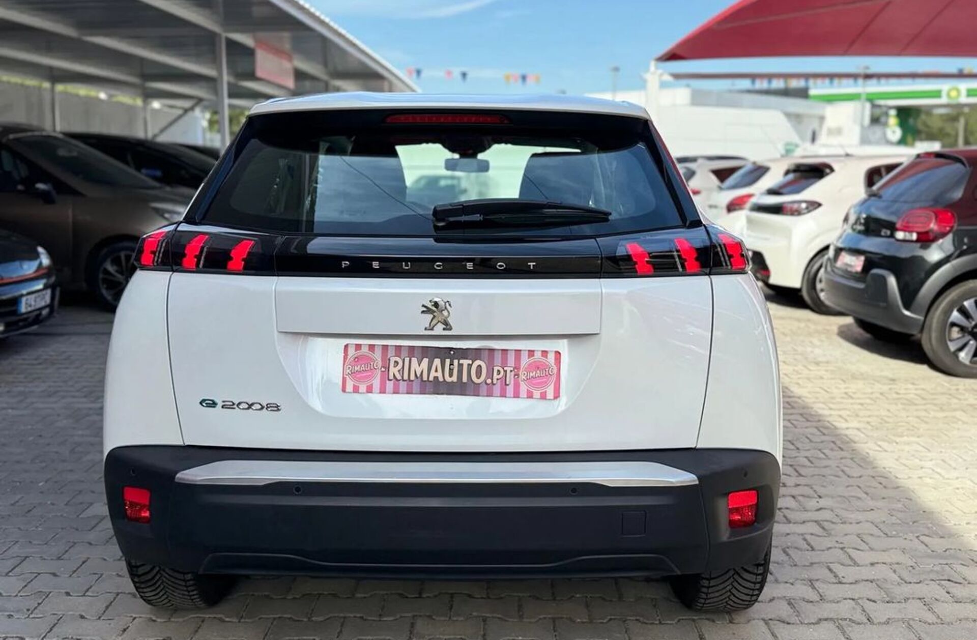 PEUGEOT 2008 e- 50 kWh GT