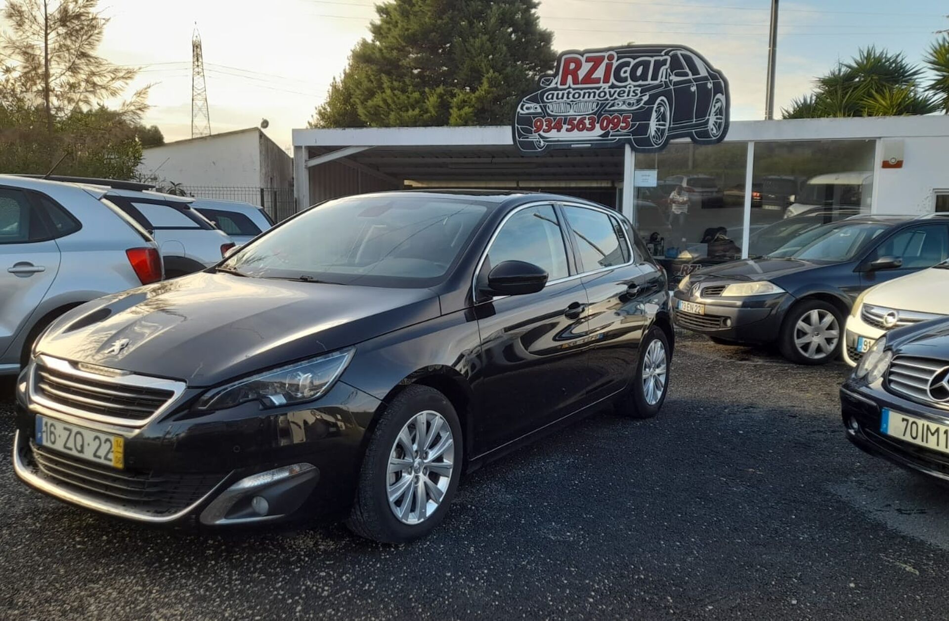 PEUGEOT 308 2.0 BlueHDi Allure