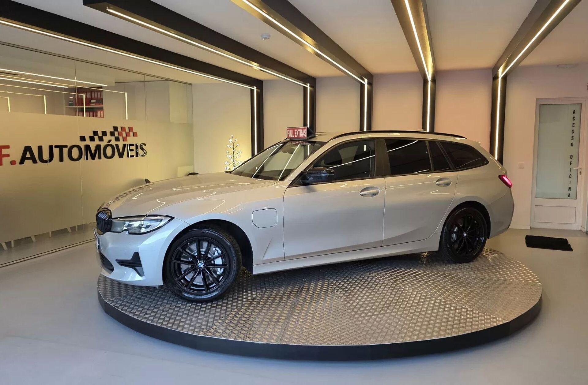 BMW Serie-3 330 e Touring Corporate Edition Auto