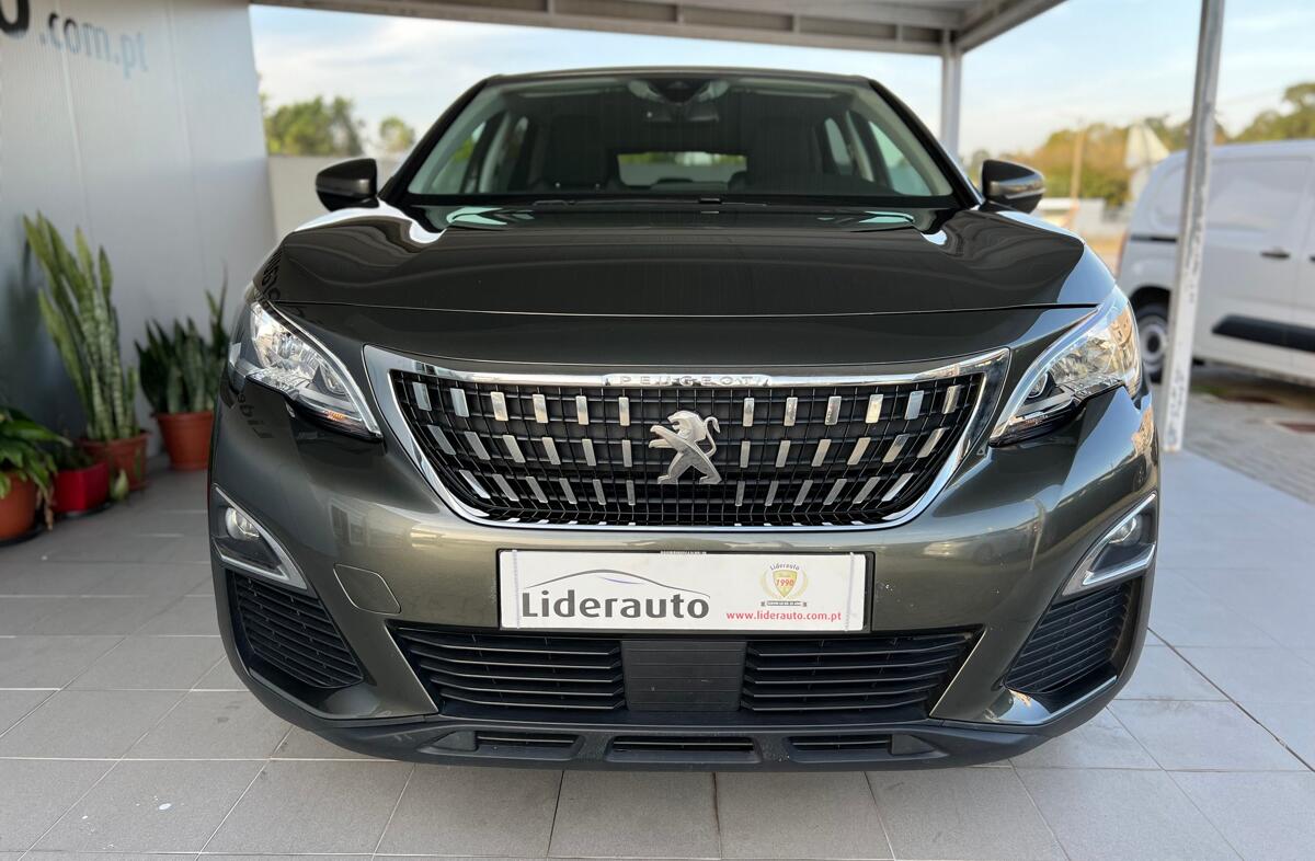 PEUGEOT 3008 1.5 BlueHDi Active