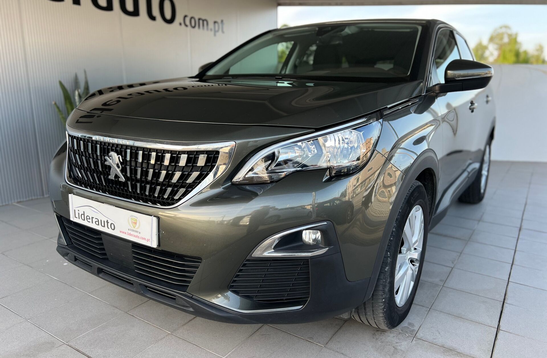PEUGEOT 3008 1.5 BlueHDi Active