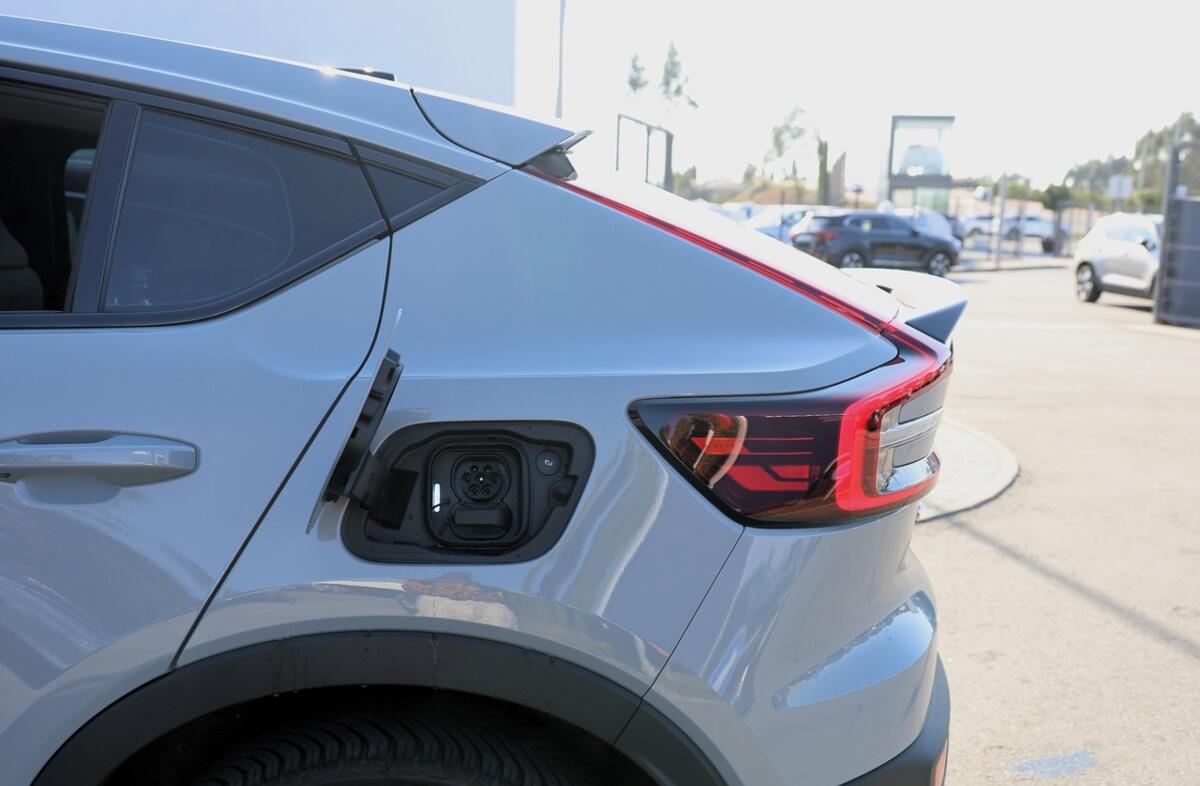 VOLVO C40 Recharge Extended Range Plus