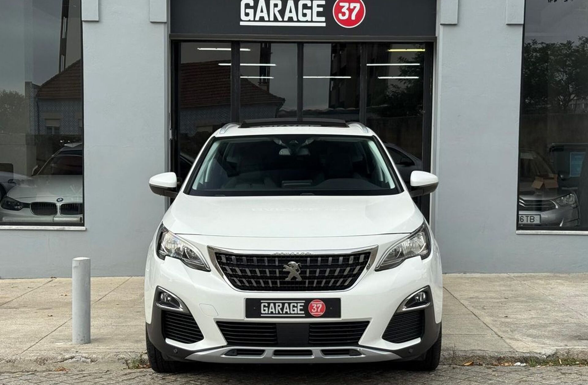 PEUGEOT 5008 1.5 BlueHDi Allure EAT8