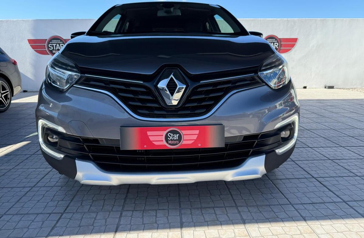 RENAULT Captur 0.9 TCe Exclusive