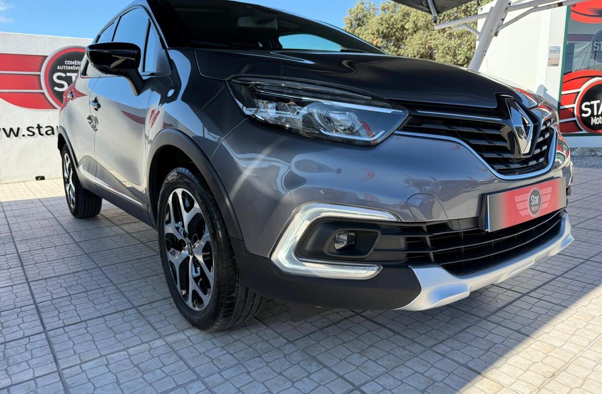 RENAULT Captur 0.9 TCe Exclusive