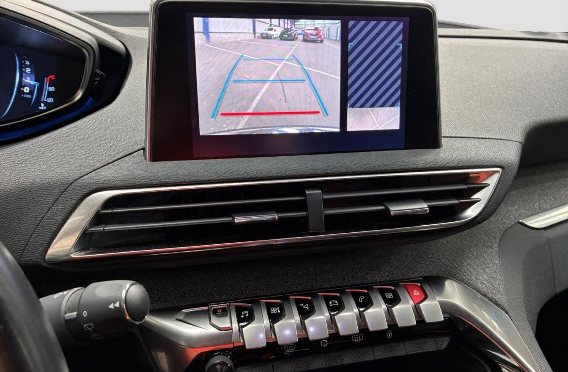 PEUGEOT 5008 1.2 PureTech Allure EAT8