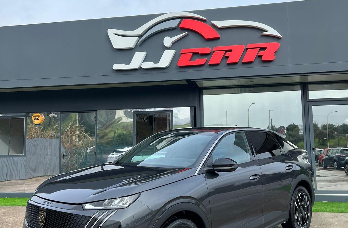 PEUGEOT 3008 1.2 Hybrid Allure e-DCS6