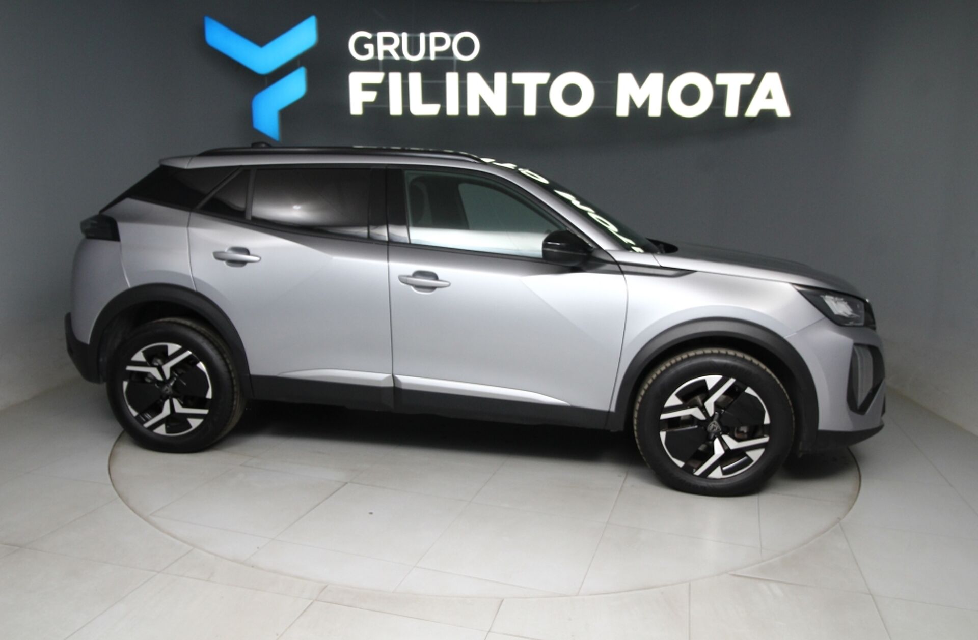 PEUGEOT 2008 1.2 PureTech Allure