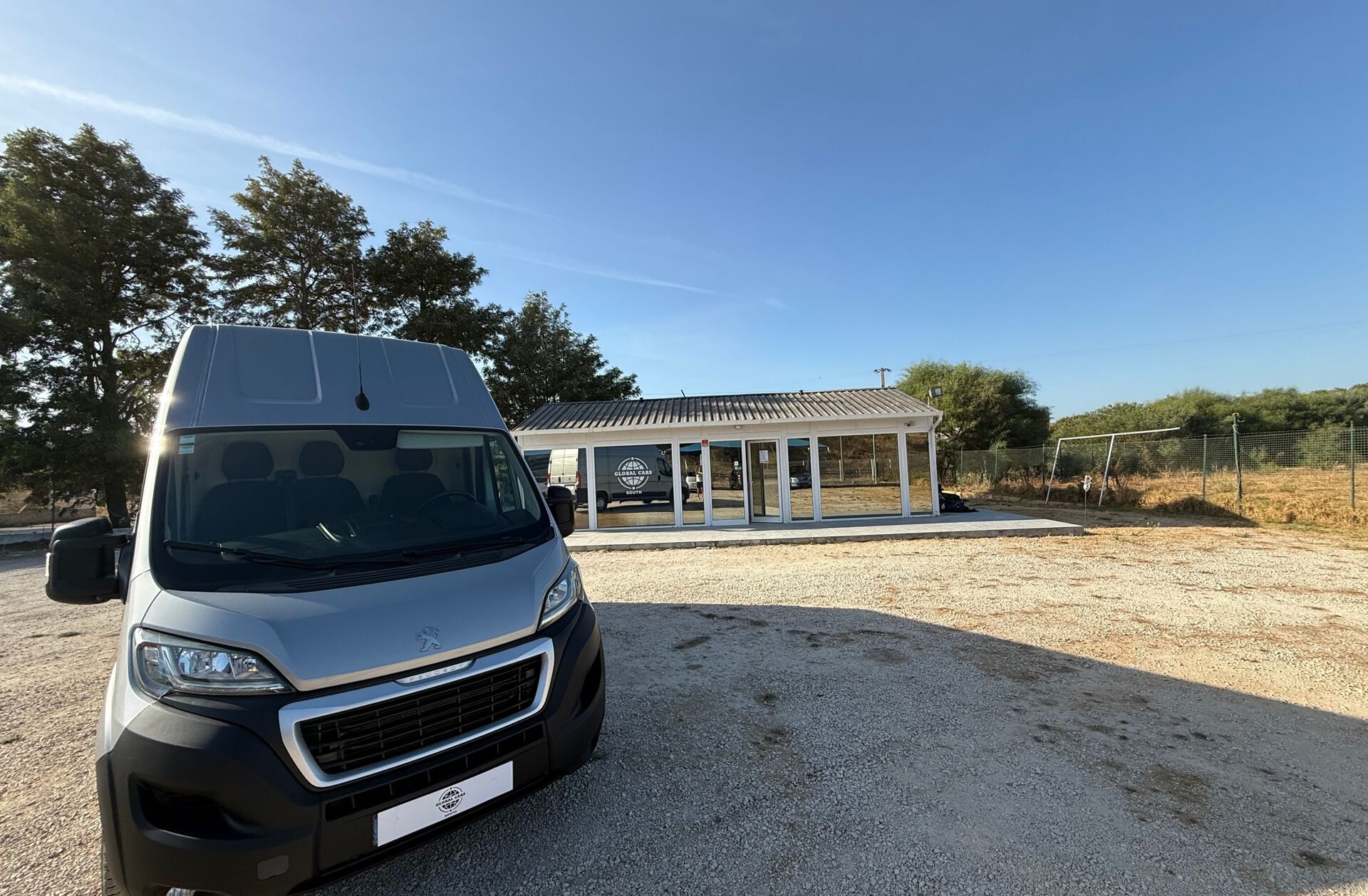 PEUGEOT Boxer 2.2 BlueHDi 330 L1H1 Pro