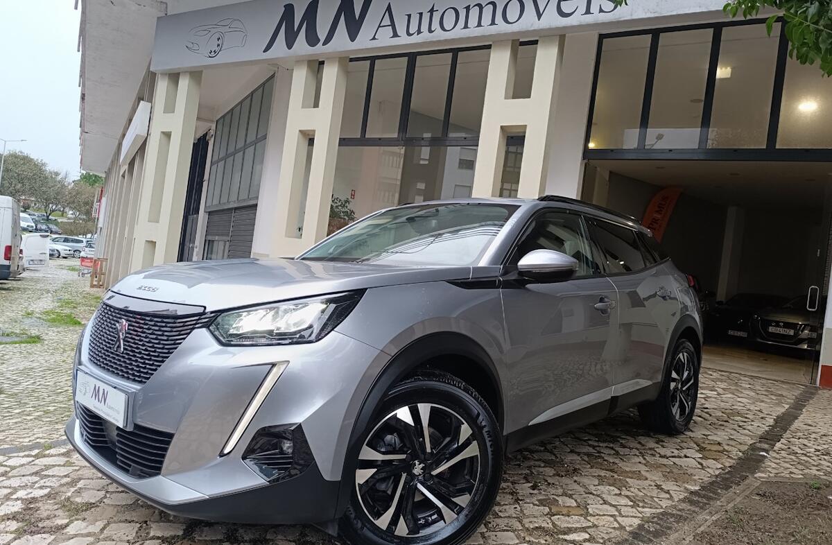 PEUGEOT 2008 1.2 PureTech Allure EAT8