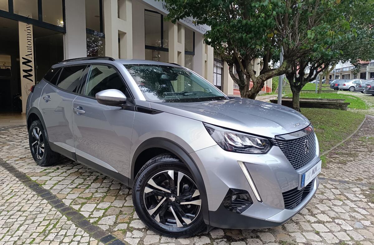 PEUGEOT 2008 1.2 PureTech Allure EAT8