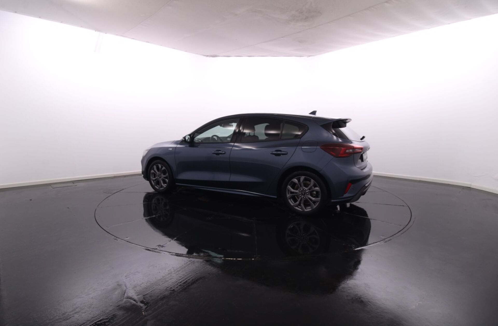 FORD Focus 1.0 EcoBoost MHEV ST-Line