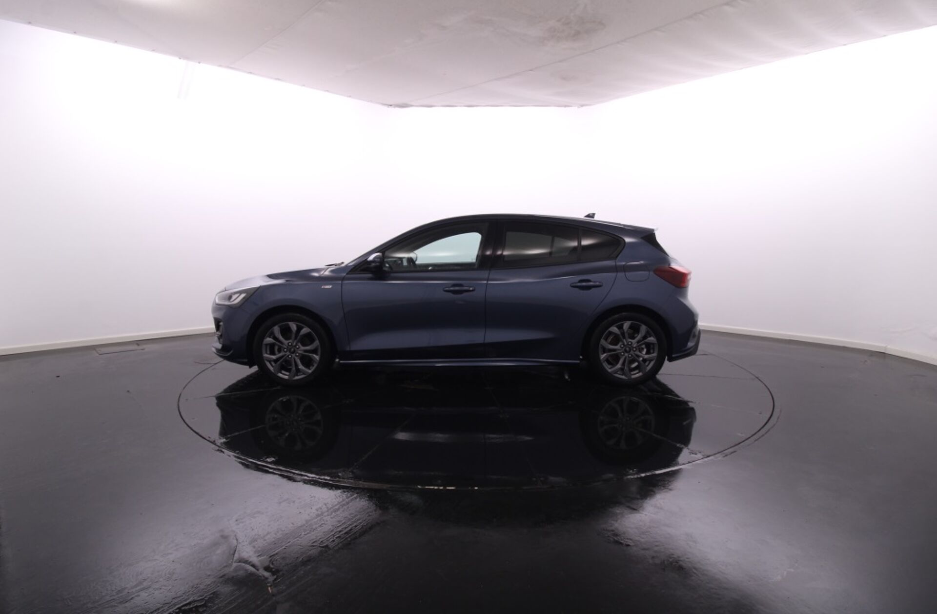 FORD Focus 1.0 EcoBoost MHEV ST-Line