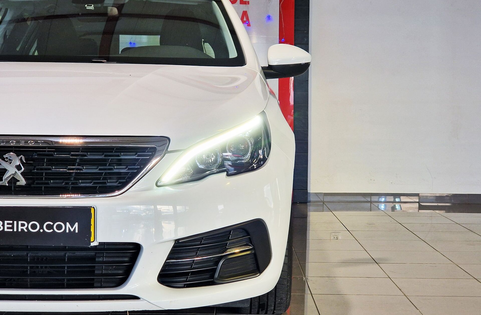 PEUGEOT 308 1.5 BlueHDi Business Line