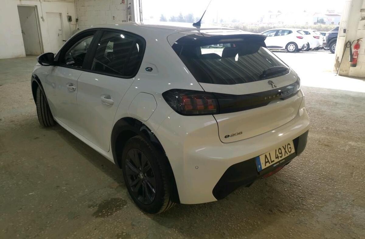 PEUGEOT 208 e- 50 kWh Active Pack