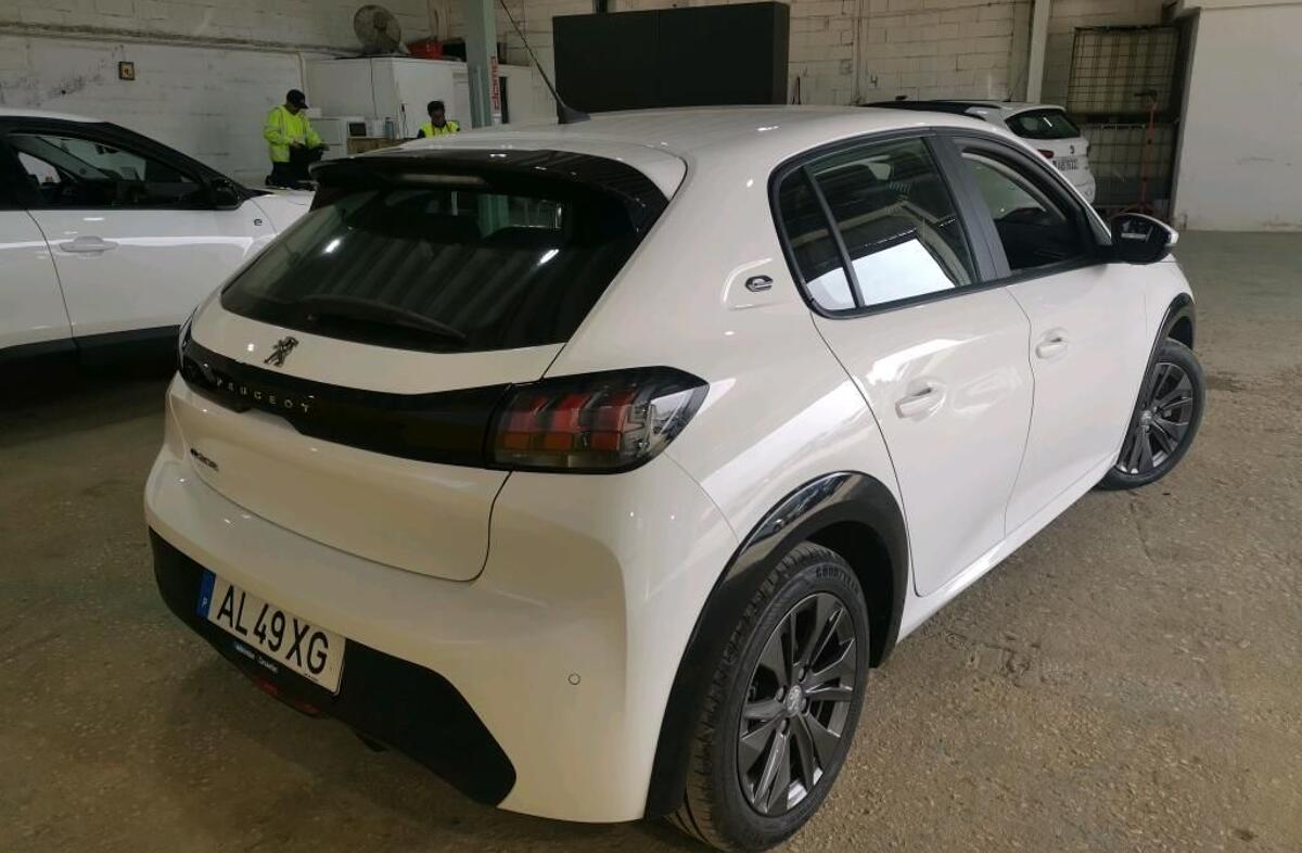 PEUGEOT 208 e- 50 kWh Active Pack