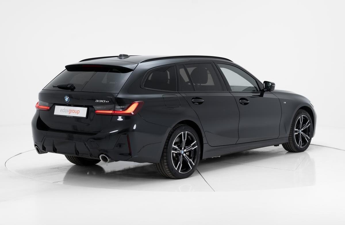 BMW Serie-3 330 e Pack Desportivo M Auto