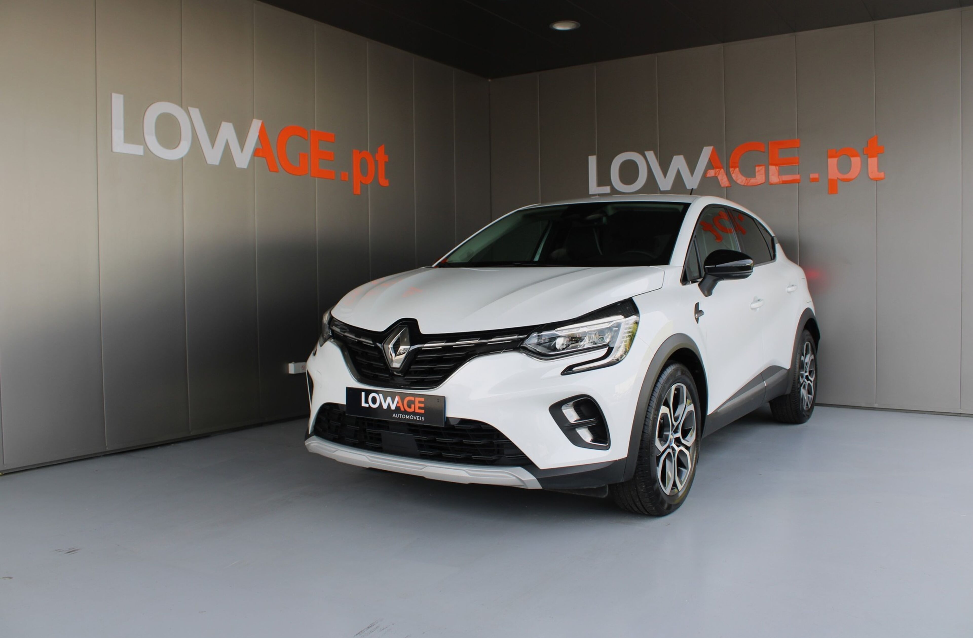 RENAULT Captur 1.6 E-Tech Plug-In Intens