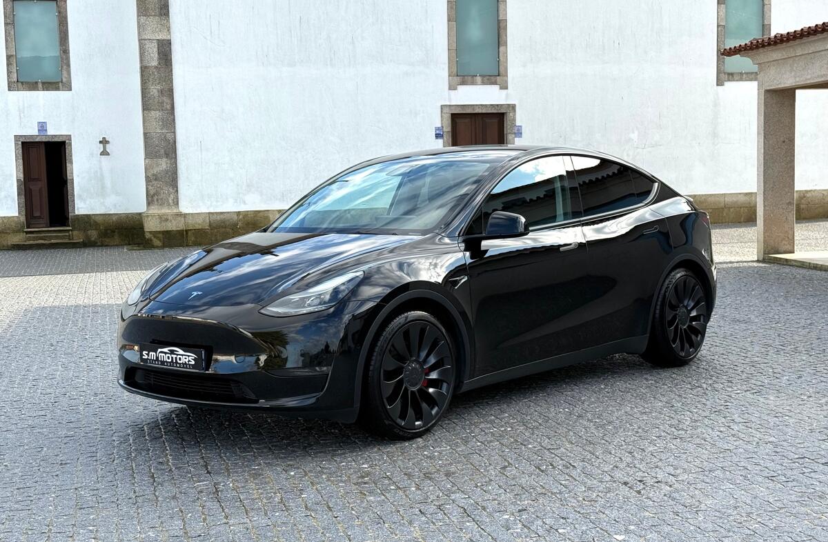TESLA Model Y Performance Tração Integral