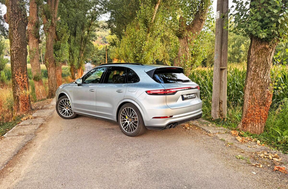 PORSCHE Cayenne E-Hybrid