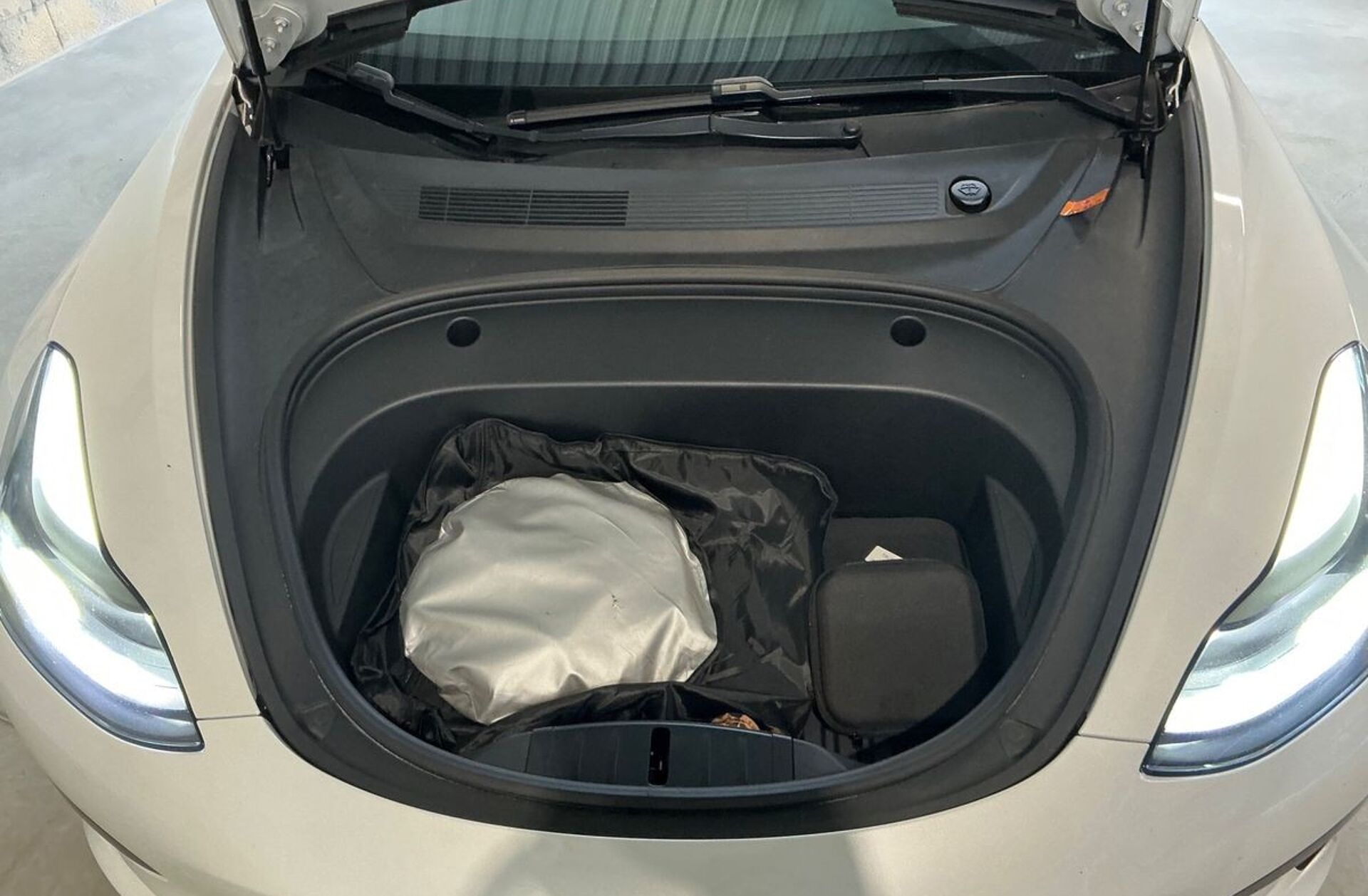 TESLA Model 3 Standard Range Plus RWD