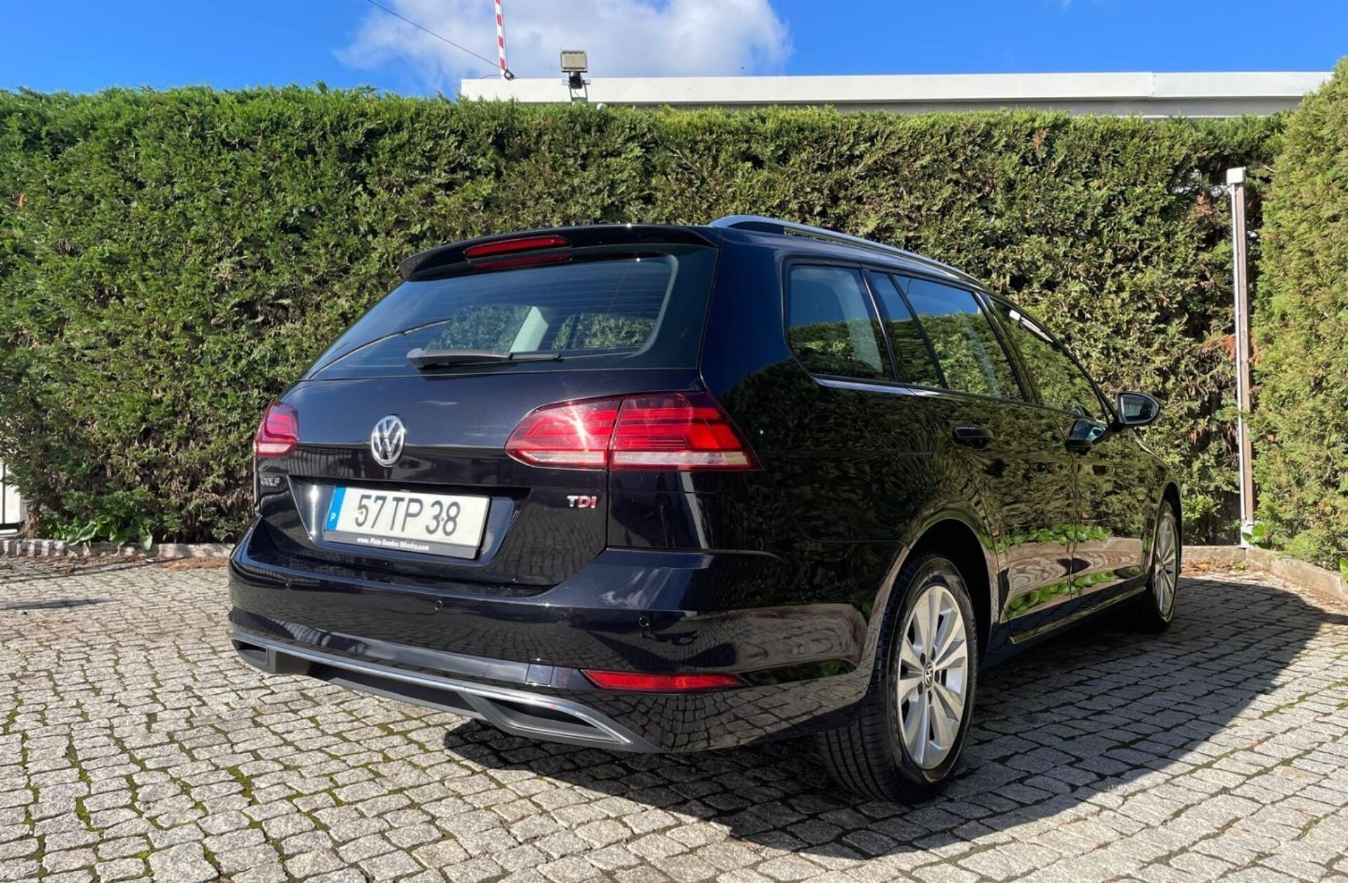 VOLKSWAGEN Golf 1.6 TDi Confortline
