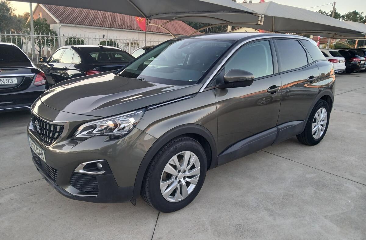 PEUGEOT 3008 1.5 BlueHDi Active