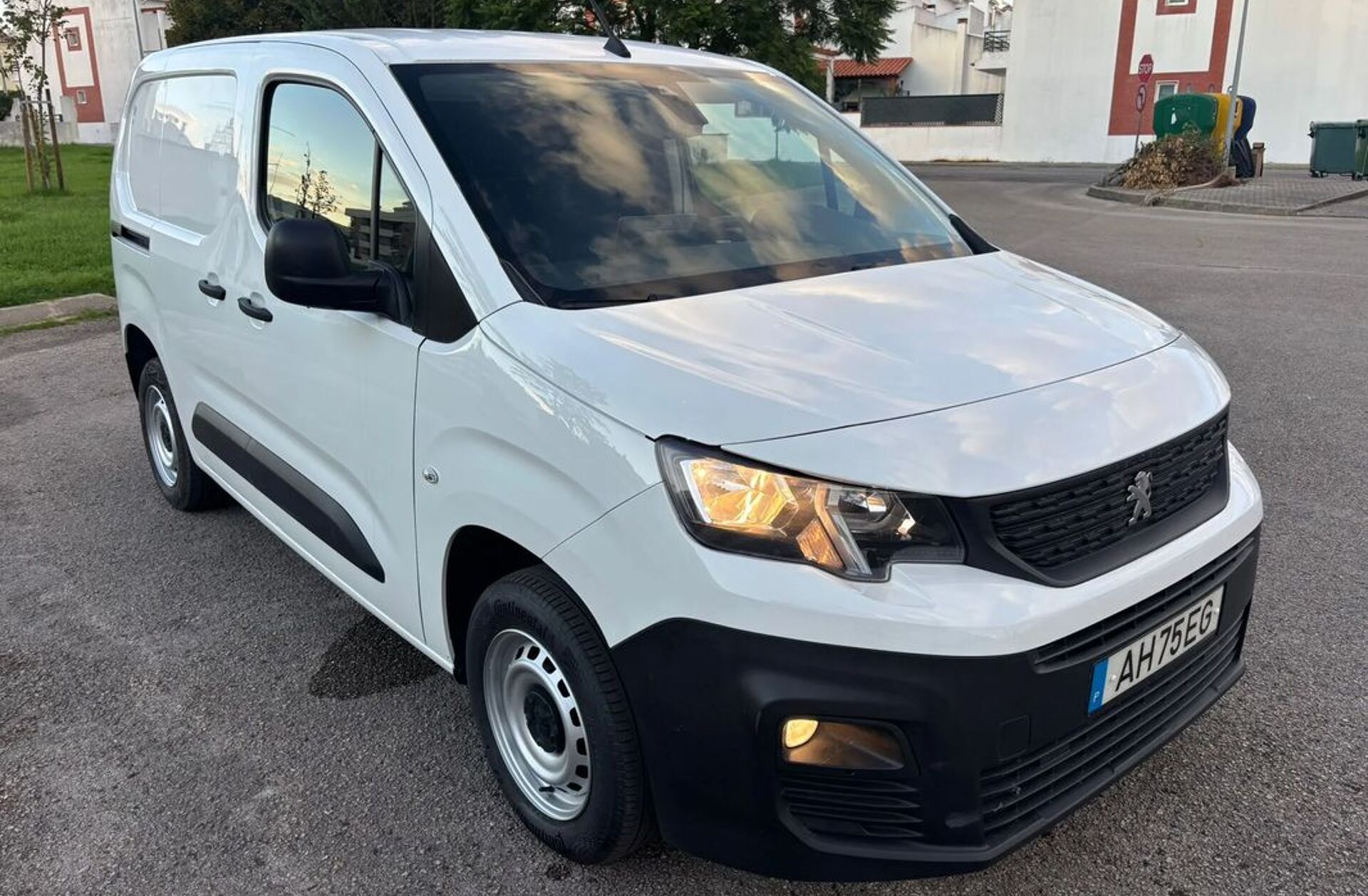 PEUGEOT Partner 1.5 BlueHDi Pro Longa