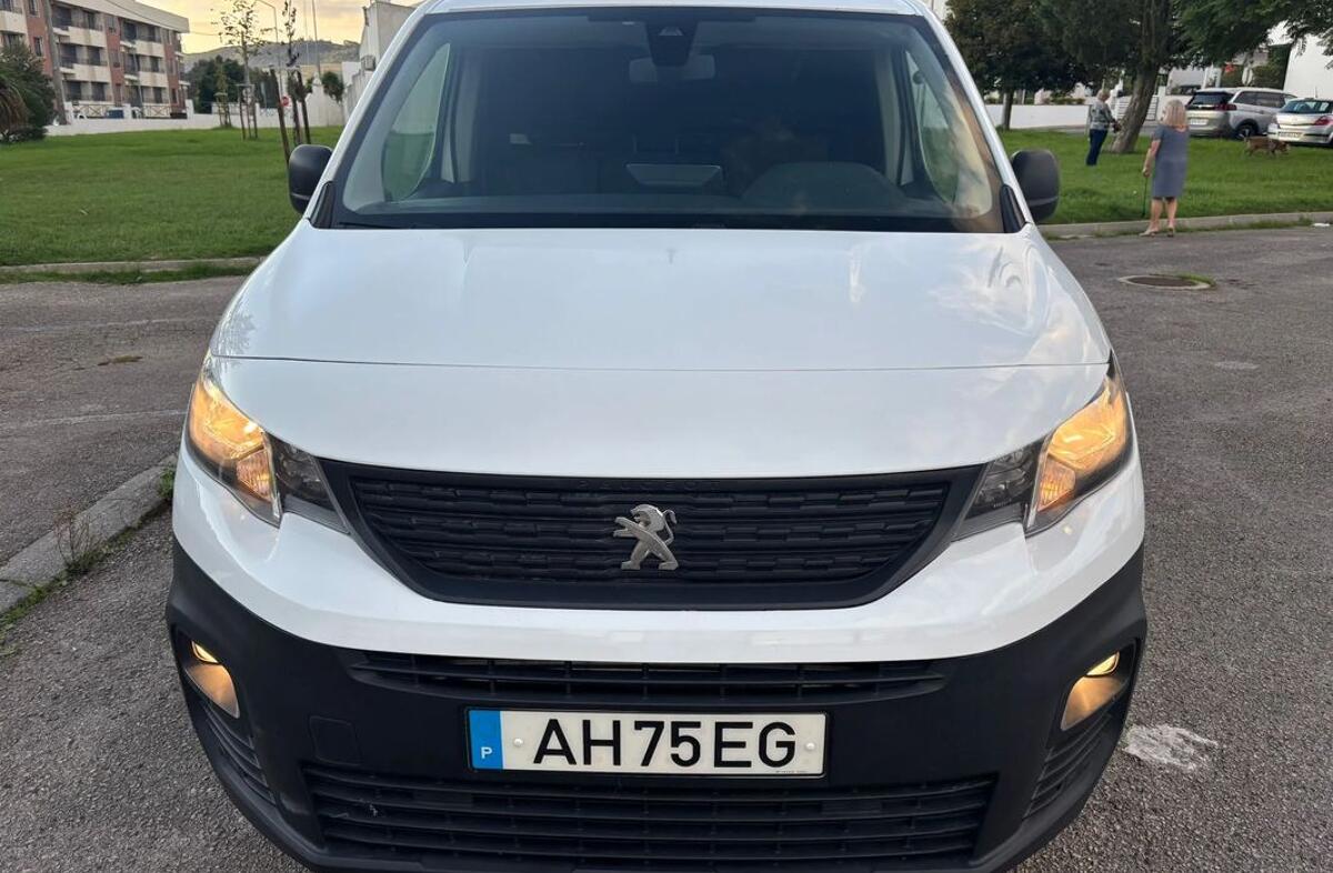 PEUGEOT Partner 1.5 BlueHDi Pro Longa