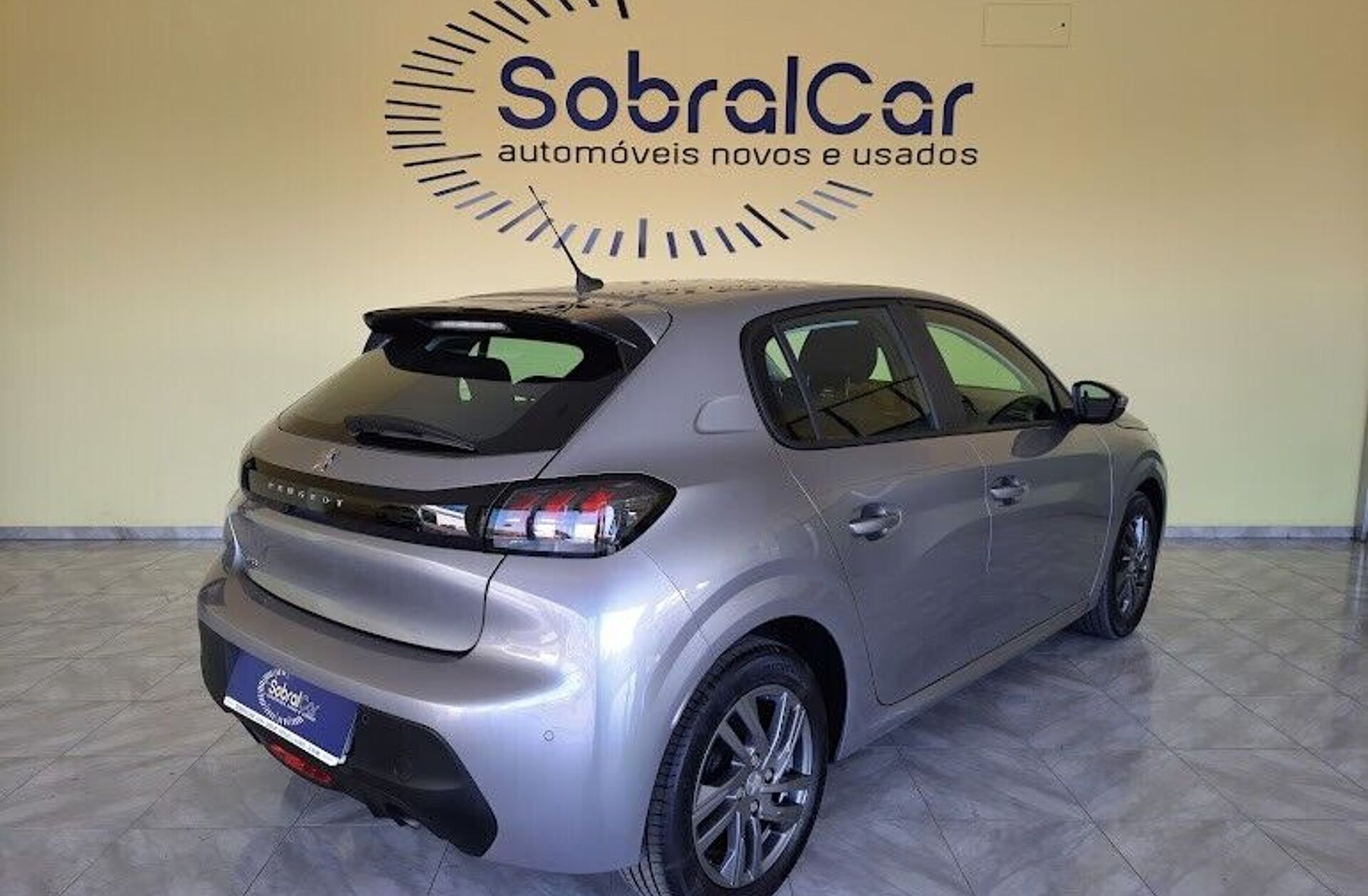 PEUGEOT 208 1.2 PureTech Active Pack