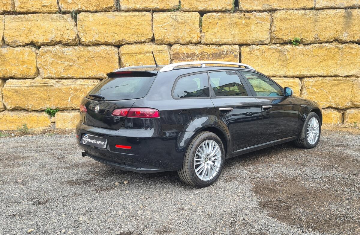 ALFA ROMEO 159 2.0 JTDm Distinctive P.Sport+