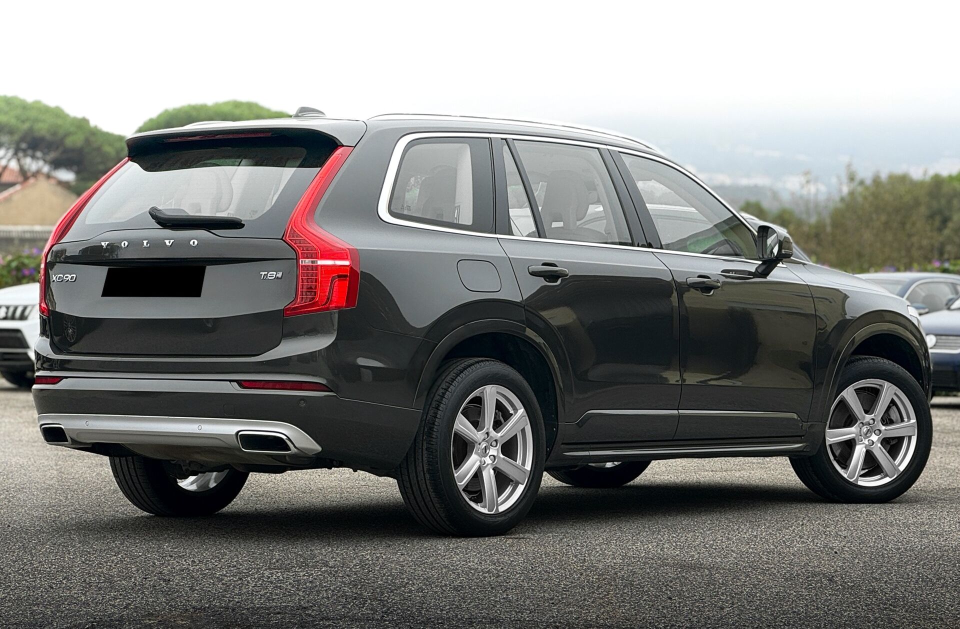 VOLVO XC90 2.0 T8 PHEV Momentum AWD
