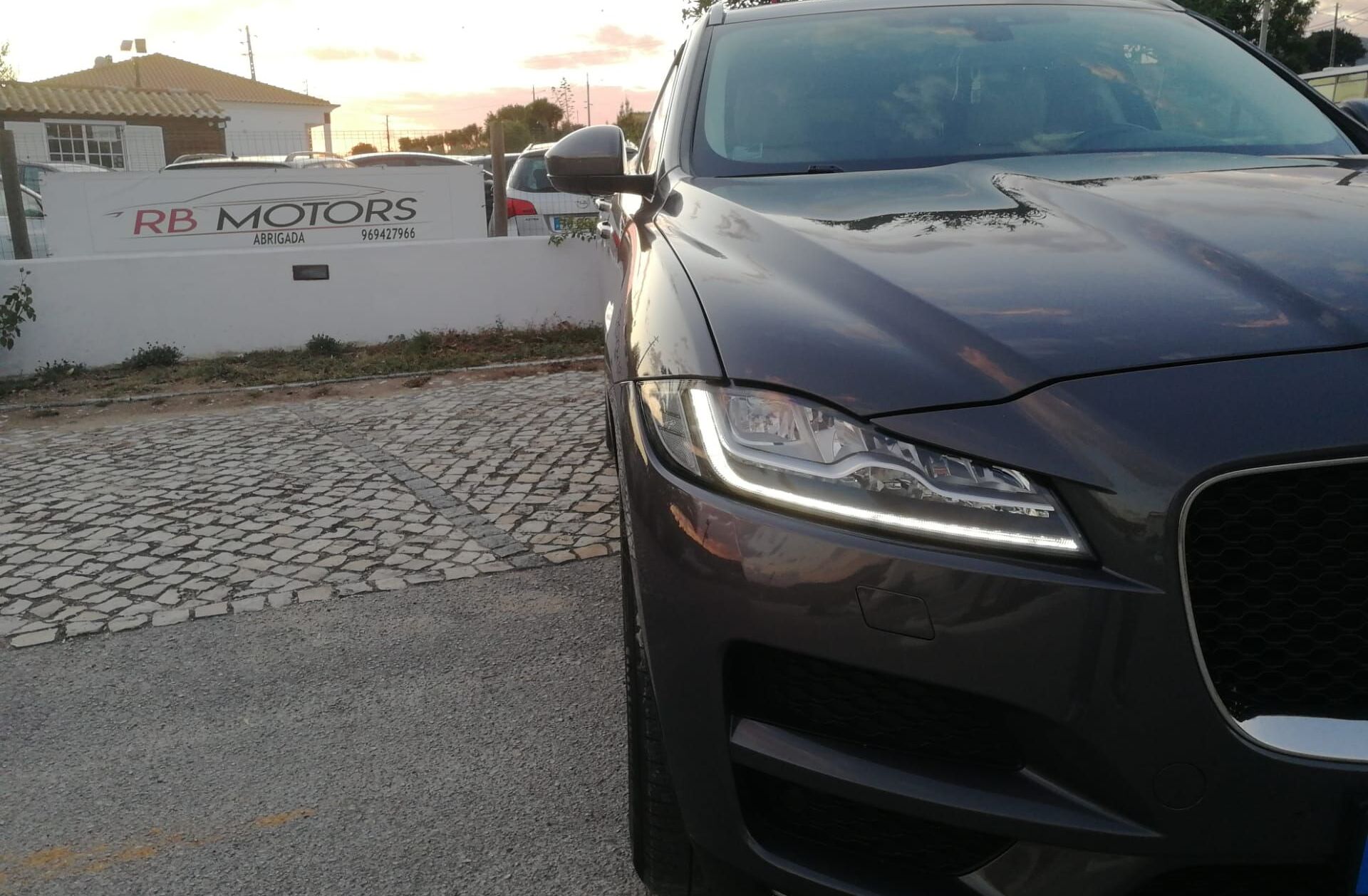 JAGUAR F-Pace 2.0 i4D R-Sport AWD Aut.