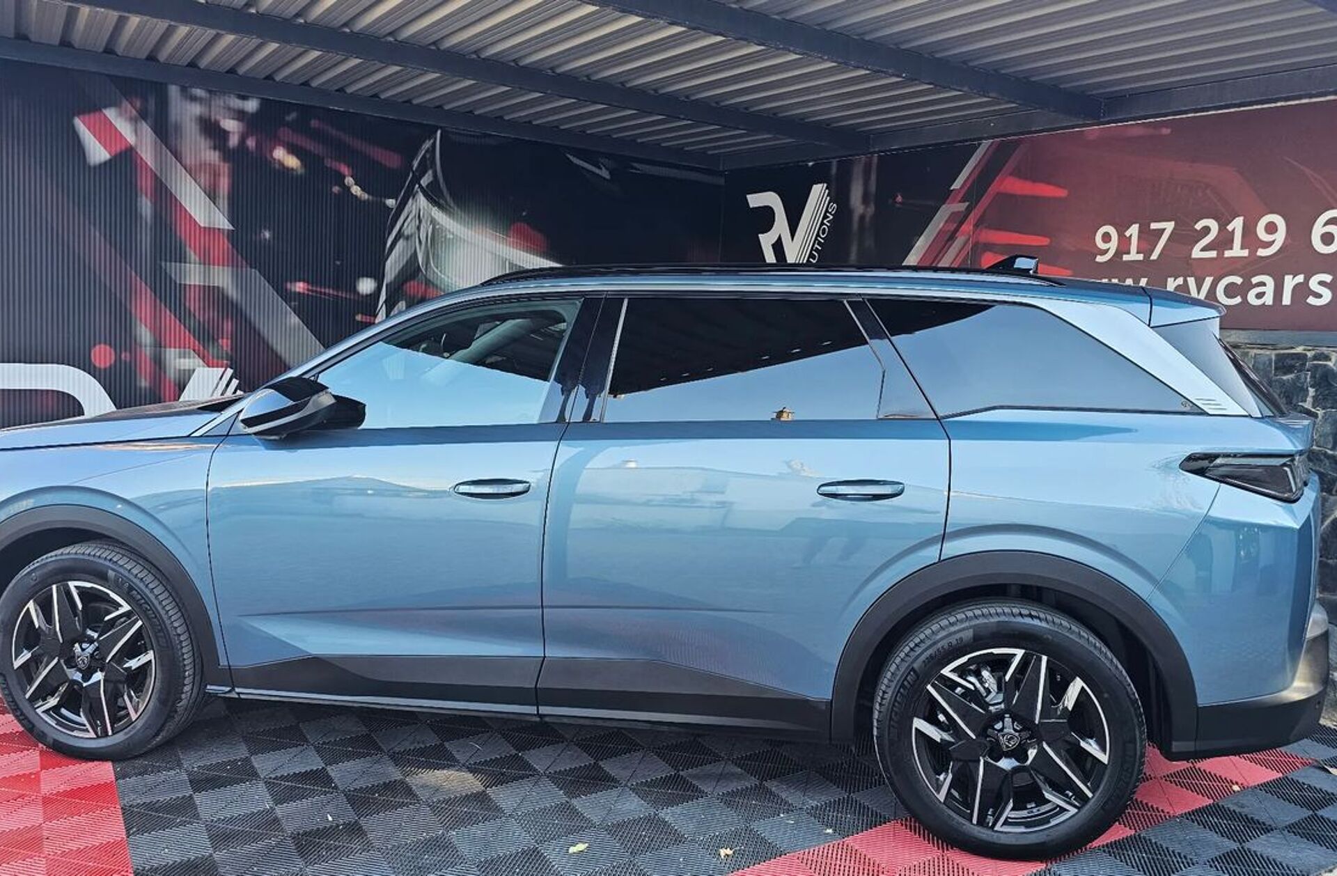 PEUGEOT 5008 1.2 Hybrid Allure e-DCS6