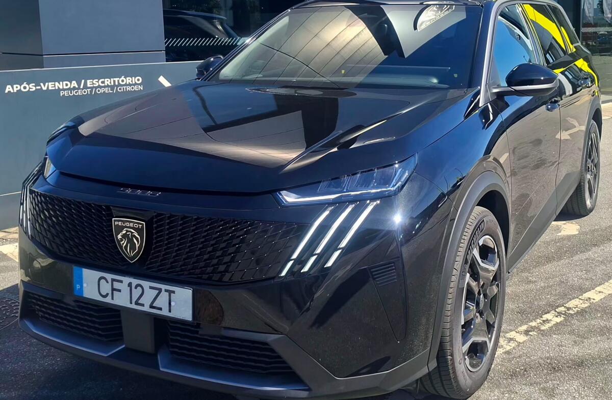 PEUGEOT 5008 e- 73 kWh Allure