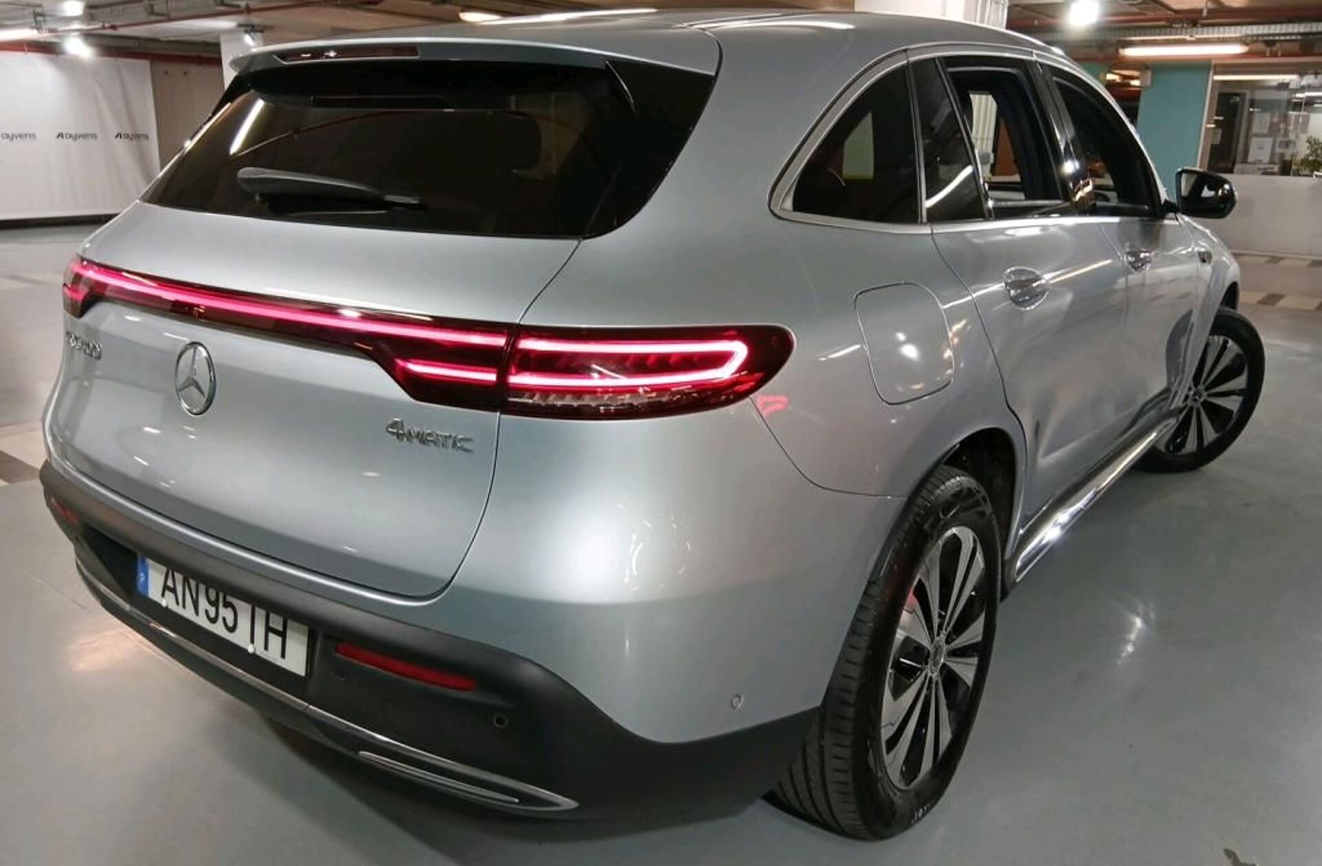 MERCEDES EQC 400 4Matic