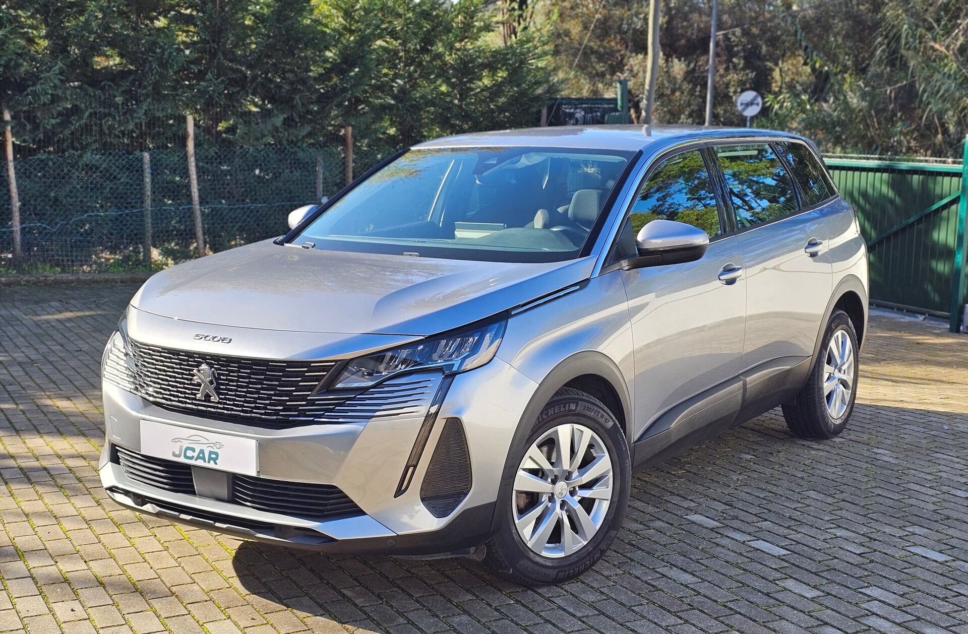PEUGEOT 5008 1.2 PureTech Allure Pack EAT8